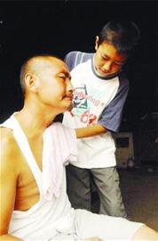 青岛首批10位文明市民出炉