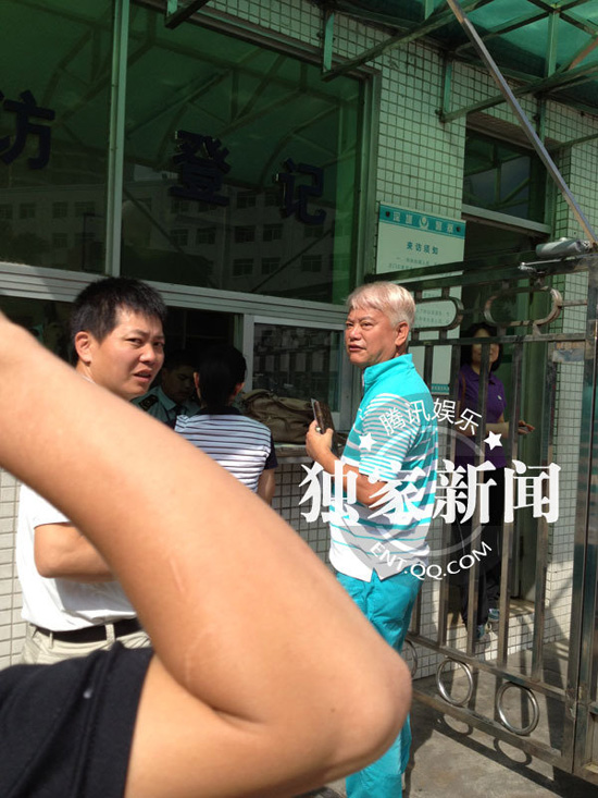 今日上午9点20分左右，陈百祥现身深圳市公安局经济犯罪侦查局