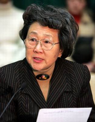 周恩来夫妇情书曝光:澡要常洗回来要检查哩