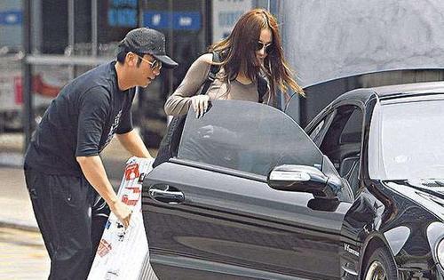 早先张馨予吴卓羲香港密会