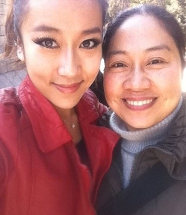 《好声音》吉克隽逸素颜私房照