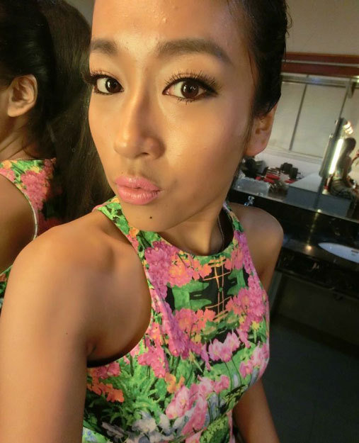 《好声音》吉克隽逸素颜私房照