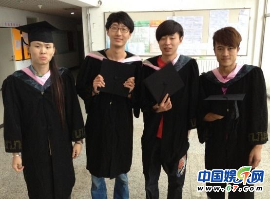 好声音张玮生活私照曝光 前卫发型从未被超越