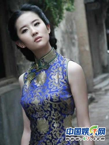 女星穿上旗袍谁最美 女神李嘉欣不敌风情陈好