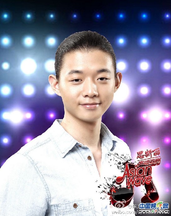 火风之子酷似Rain爆红 曝海量私照日籍母亲露真容