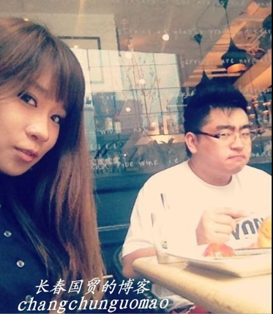 “鞠萍姐姐”20岁儿子与女友生活照 “鞠萍姐姐”20岁儿子与女友生活照