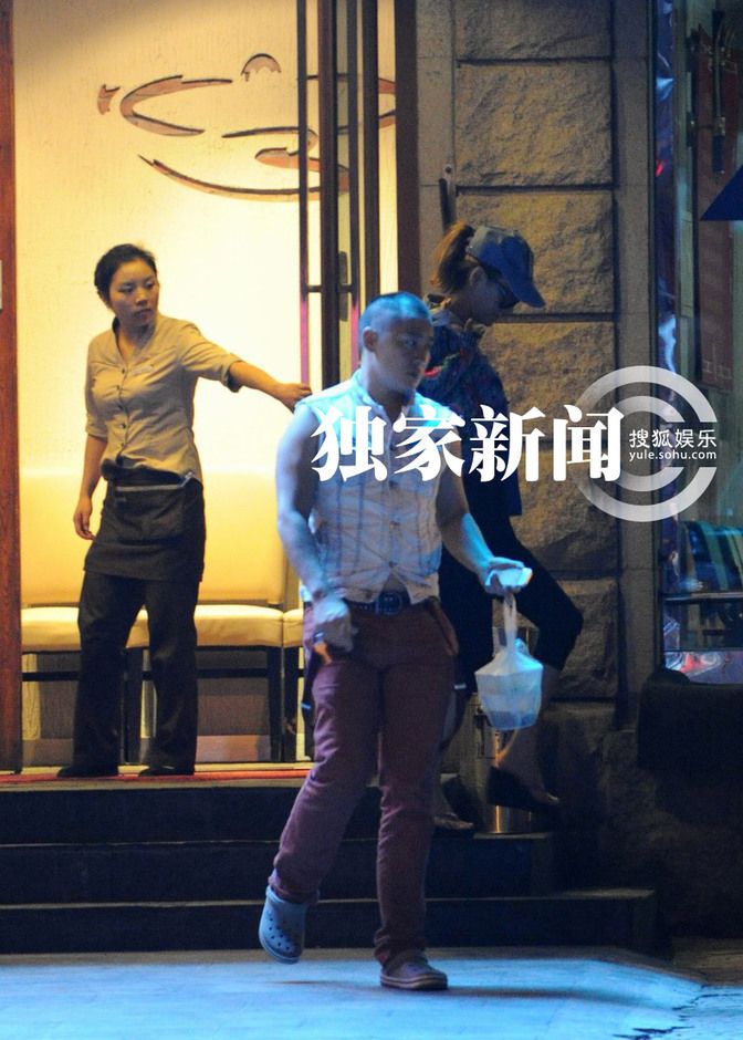 宁静酒店开房孙俪柳岩美艳现身