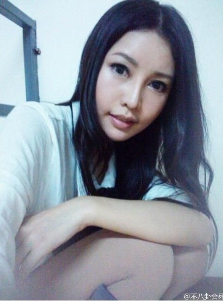 传说中刘翔正牌女友曝光 火辣车模身材性感丰满