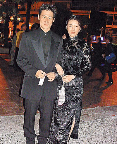 男星的老婆是贤内助还是败家妇