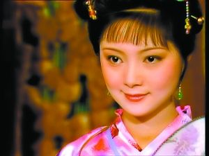 87版红楼薛宝钗资产上亿 欧阳奋强赞张莉依旧漂亮