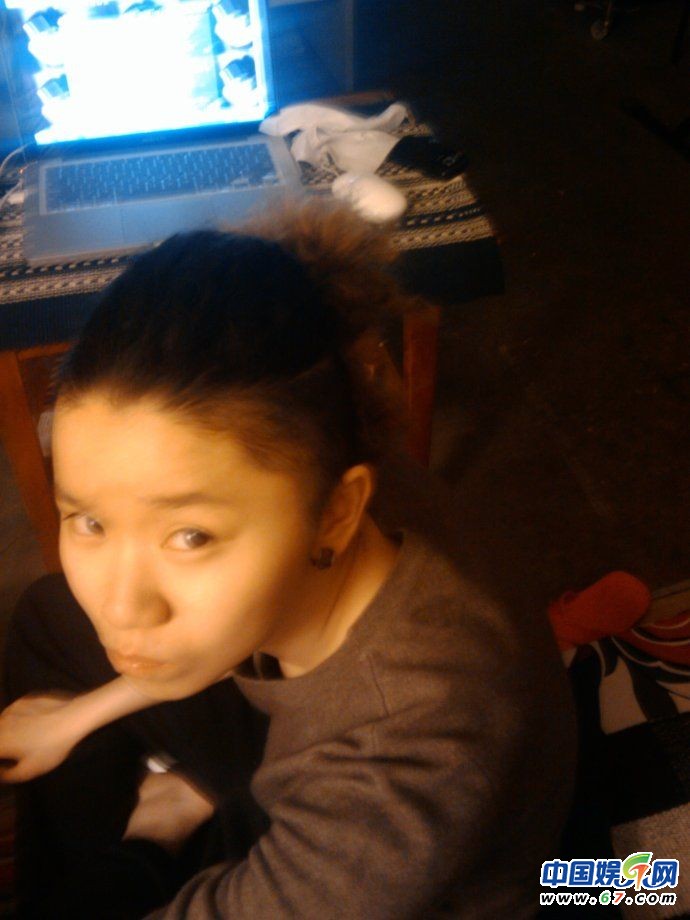 好声音大山刘珊珊圆寸照曝光，网友揭其同性恋身份