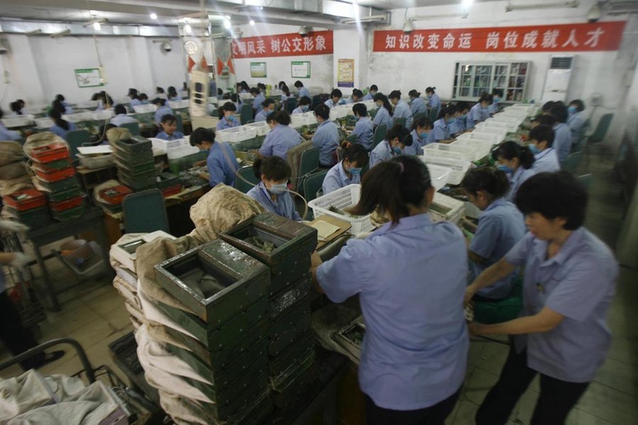 青岛每年花千万清点公交零钱 揭秘点钱过程