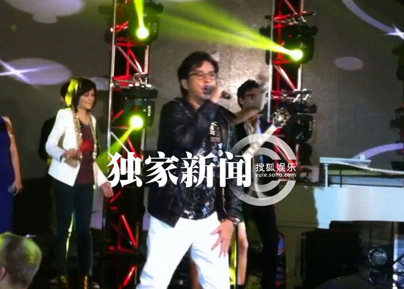 港台大陆三地明星齐聚酒会 小S雷人热舞high翻全场