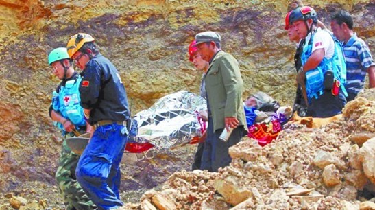 青岛8勇士驰援云南彝良灾区 2女将负责医疗卫生