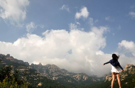 青岛崂山巨峰云海奇观 仙山圣境秋日妖娆