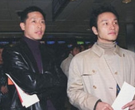 张国荣56岁冥寿歌迷送纸鹤 自杀现场重现揭死因之谜