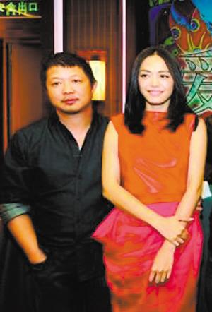 姚晨拜见公婆光脚下厨 曹郁父亲写诗盛赞儿媳