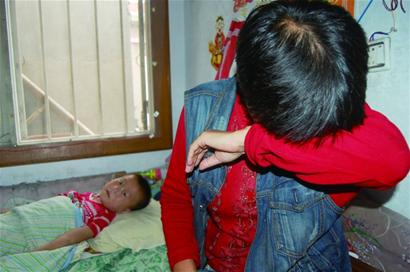 5岁男童身患绝症弥留 母亲捐献幼小遗体