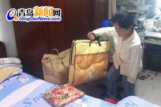 城乡低保家庭领免费日用品