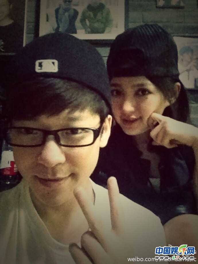 杨坤李玟暧昧照曝光 杨家将32号战袍霸气亮相