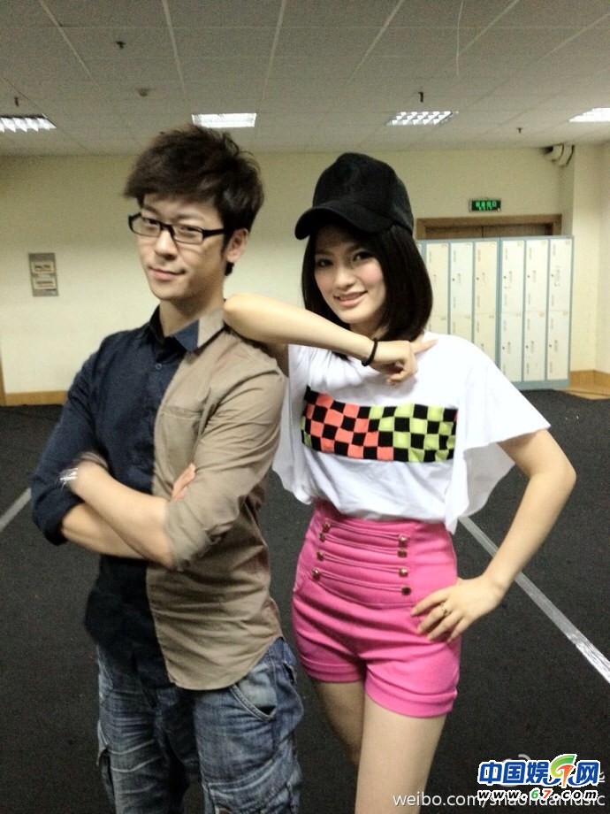 杨坤李玟暧昧照曝光 杨家将32号战袍霸气亮相