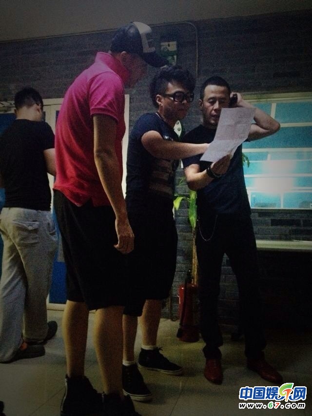 杨坤李玟暧昧照曝光 杨家将32号战袍霸气亮相