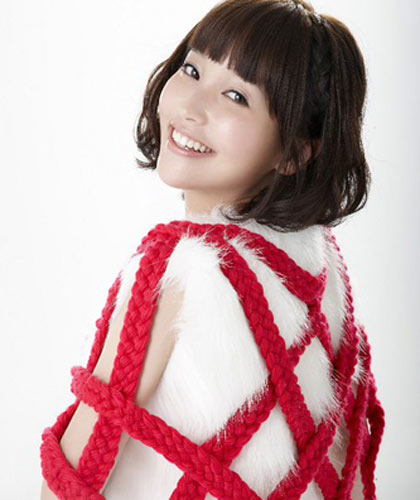 女星掀开刘海露额头立刻变残 甄嬛娘娘难逃宿命