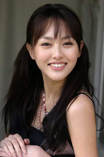 女星掀开刘海露额头立刻变残 甄嬛娘娘难逃宿命