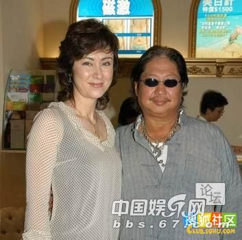 洪金宝妻子是个大美人