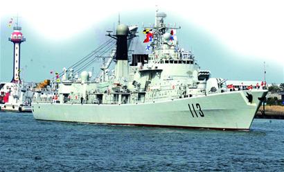 海军第十一批护航编队返回青岛