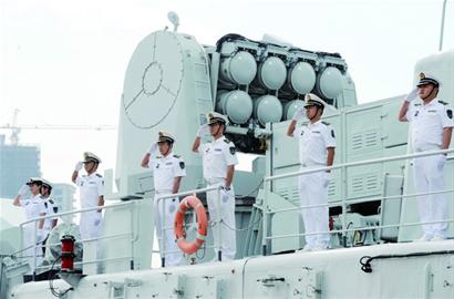 海军第十一批护航编队返回青岛