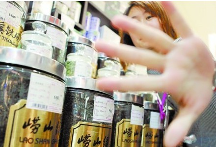 青岛佳世客售千元冒牌崂山茶 实为南方劣质茶
