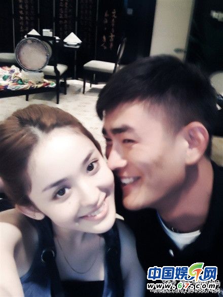 古力娜扎早年贴脸热吻照曝光 男友被封屌丝男