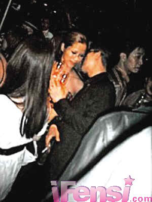 房祖名与内地歌手叶熙祺隐婚 成龙封锁消息