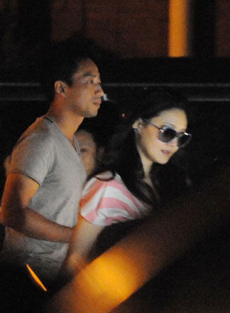 大S亲吻许老三母爱泛滥 豪门求子路坎坷无边