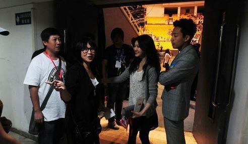 大S亲吻许老三母爱泛滥 豪门求子路坎坷无边