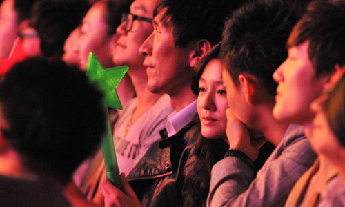 大S亲吻许老三母爱泛滥 豪门求子路坎坷无边