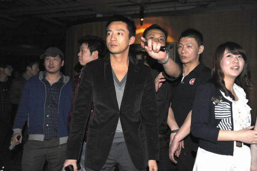 大S亲吻许老三母爱泛滥 豪门求子路坎坷无边