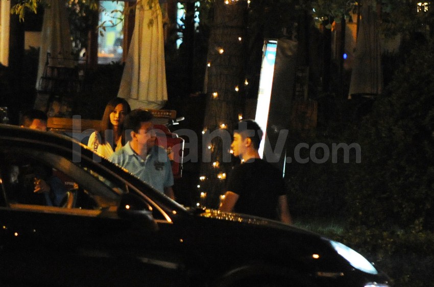 姚笛夜会神秘男