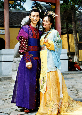 图揭影视剧“骨灰级”龙套美女 华妃娘娘演妖怪扮嫩