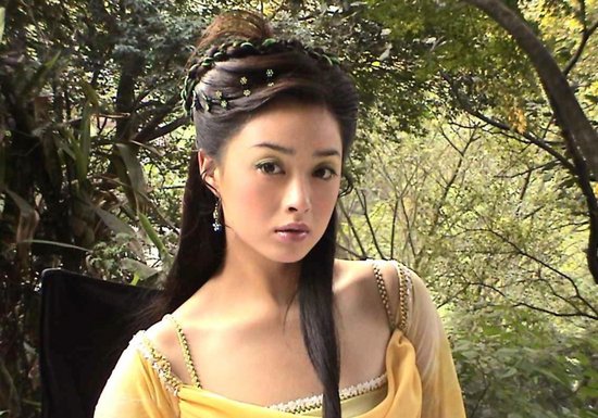 图揭影视剧“骨灰级”龙套美女 华妃娘娘演妖怪扮嫩