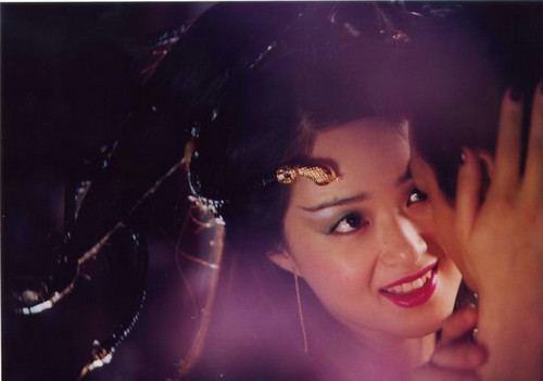 图揭影视剧“骨灰级”龙套美女 华妃娘娘演妖怪扮嫩