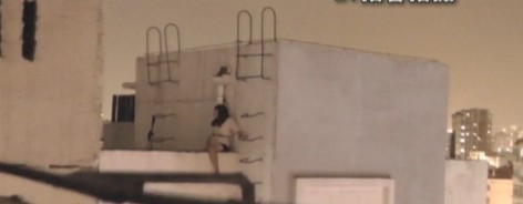 丈夫吃喝嫖赌痴狂女欲跳楼 甜蜜之地哭诉3小时