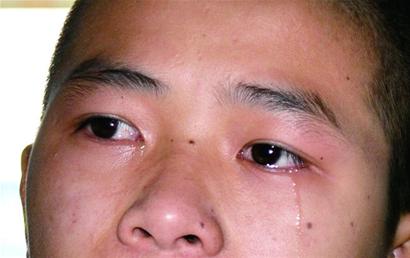 青岛16岁少年扮黑丝妹妹盗号 骗网友母亲10万元