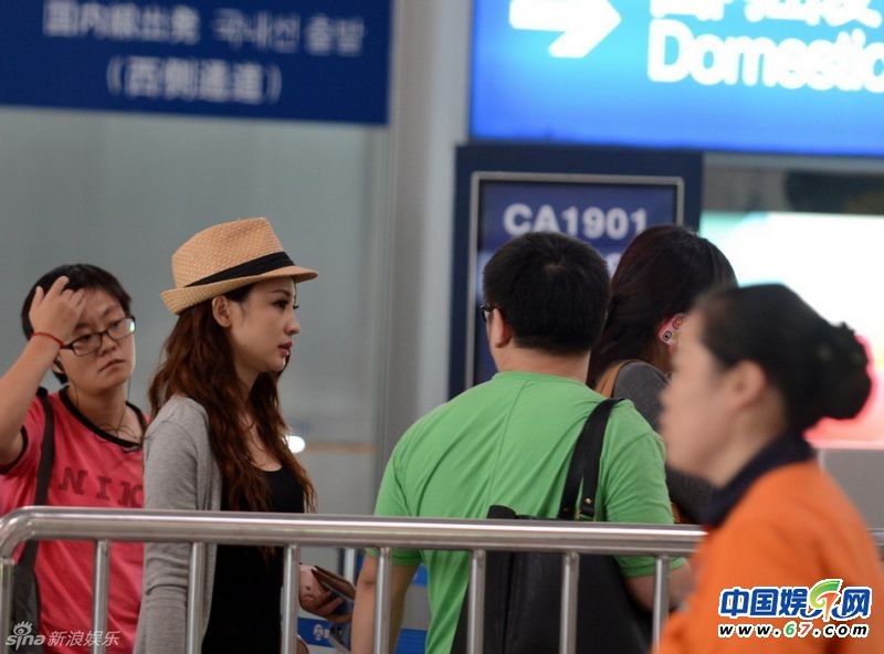 李湘爱女超大牌 吴樾与男伴按摩性取向受质疑