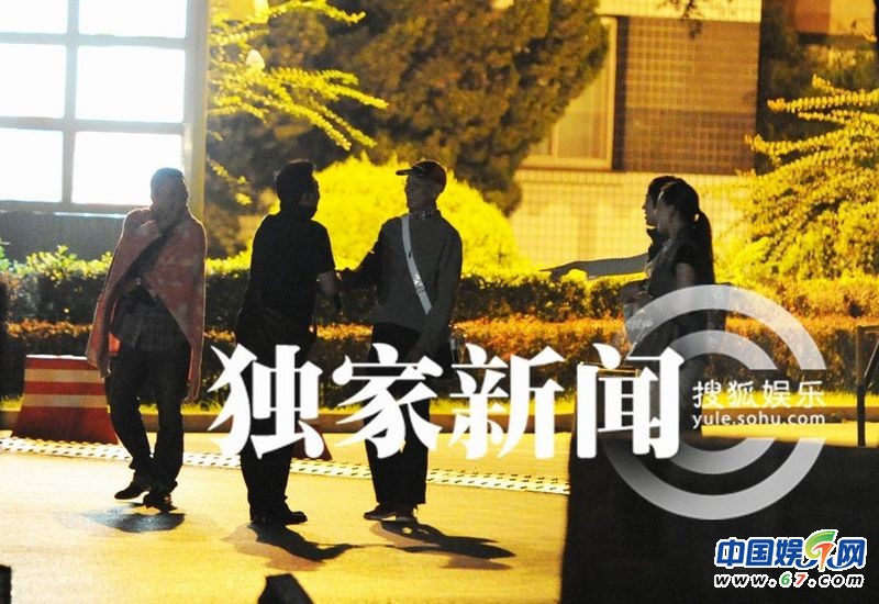 李湘爱女超大牌 吴樾与男伴按摩性取向受质疑