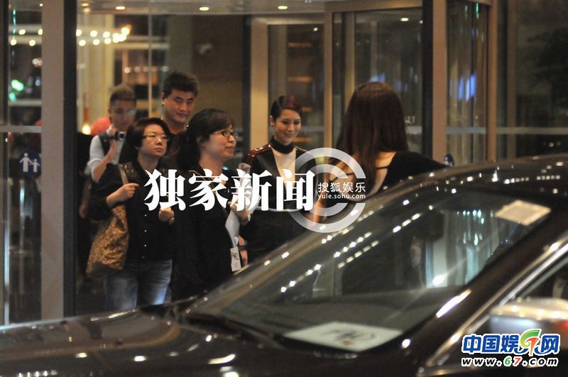 李湘爱女超大牌 吴樾与男伴按摩性取向受质疑