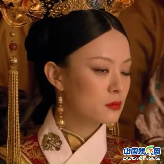 《甄嬛传》爆笑翻白眼截图 孙俪睁一眼闭一眼