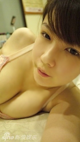 台湾32F乳神徐湘婷自拍照曝光 网友惊呼吓人