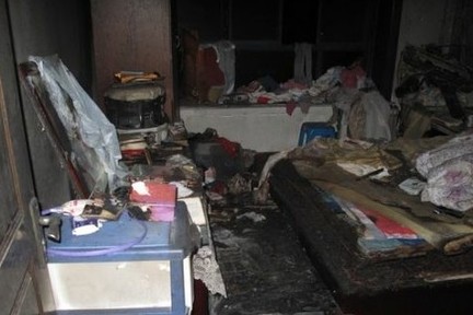 飞利浦电视修好半小时爆燃起火 老太熏晕住院